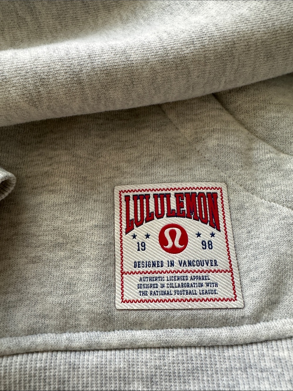lululemon athletica Light Gray Philadelphia Eagles Quarter-Zip Hoodie - Picture 9 of 10